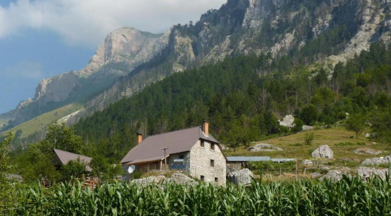 Guest House Kukaj Valbone Exterior photo